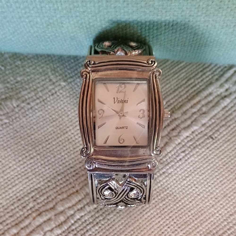 NWOT Vivani Silver Women's Quartz Watch with Crystals